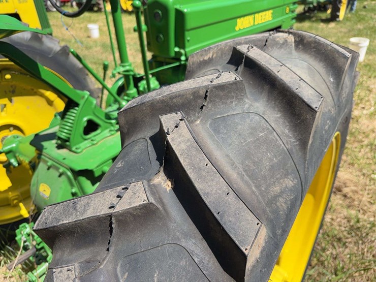 john-deere-b-image-24