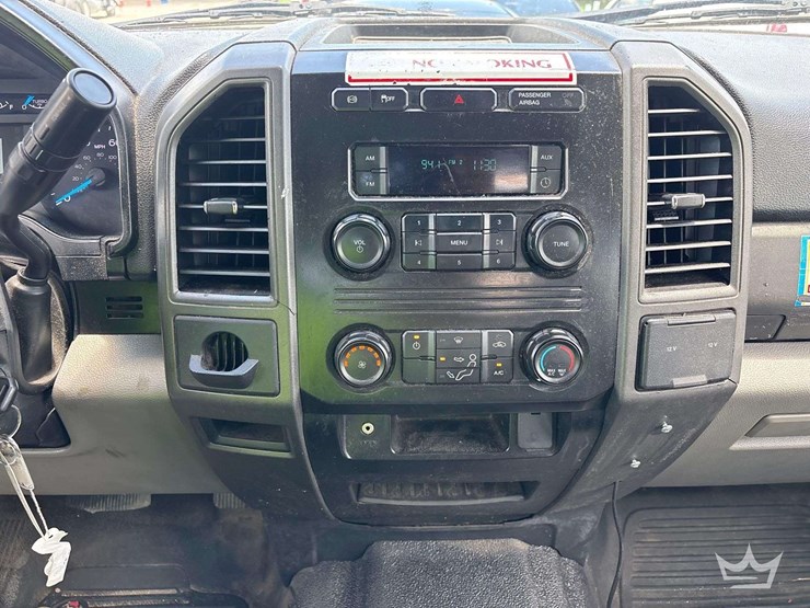 2017-ford-f550-image-37