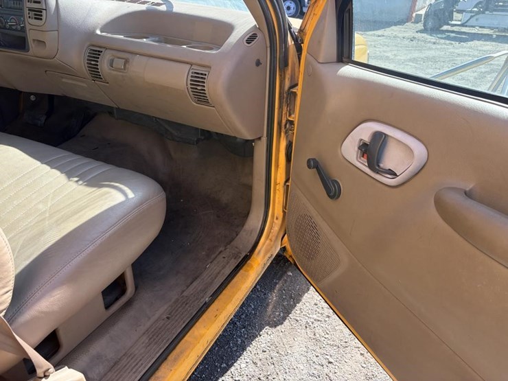 1995-chevrolet-cheyenne-3500-image-10