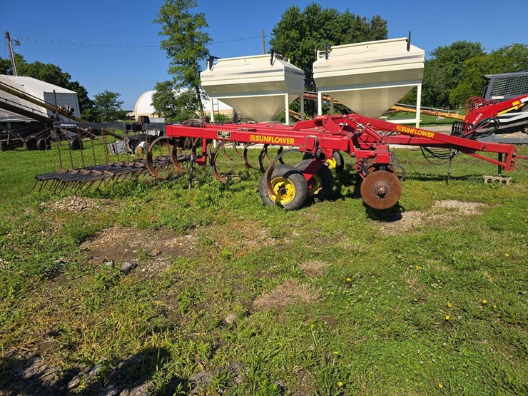 sunflower-disc-chisel,-13-shank,-c-flex-bearings,-5-bar-harrow,-walking-tandems,-hyd.-front-gang-adjust,-s/n--42112-16-image-4