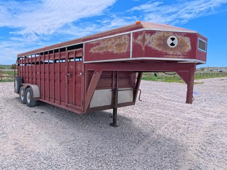 1992-titan-trailer-image-7