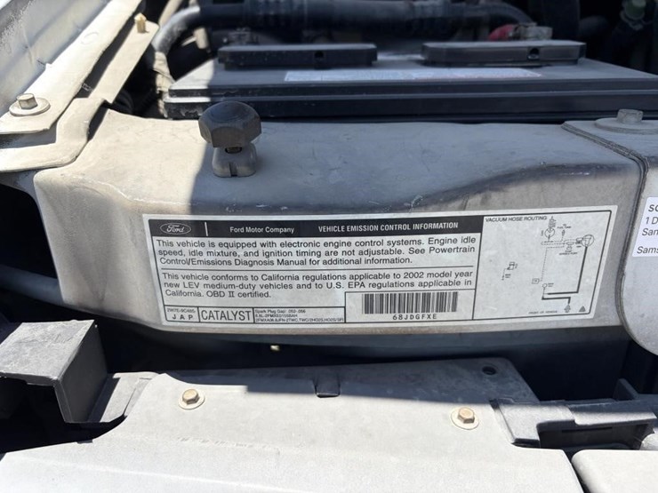 2002-ford-e350-image-9