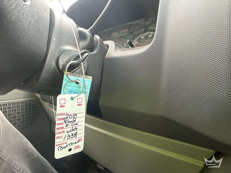 2019-ford-e350-image-22