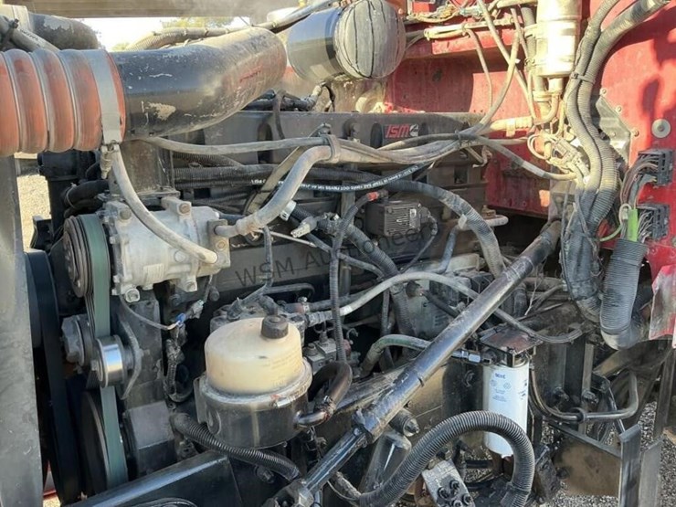 2005-peterbilt-379-image-13