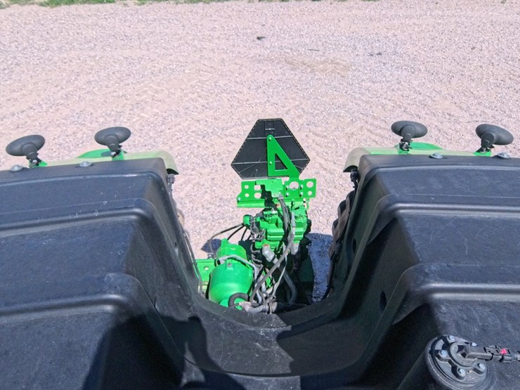 2022-john-deere-9520r-image-70