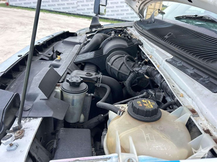 2015-ford-e450-image-9