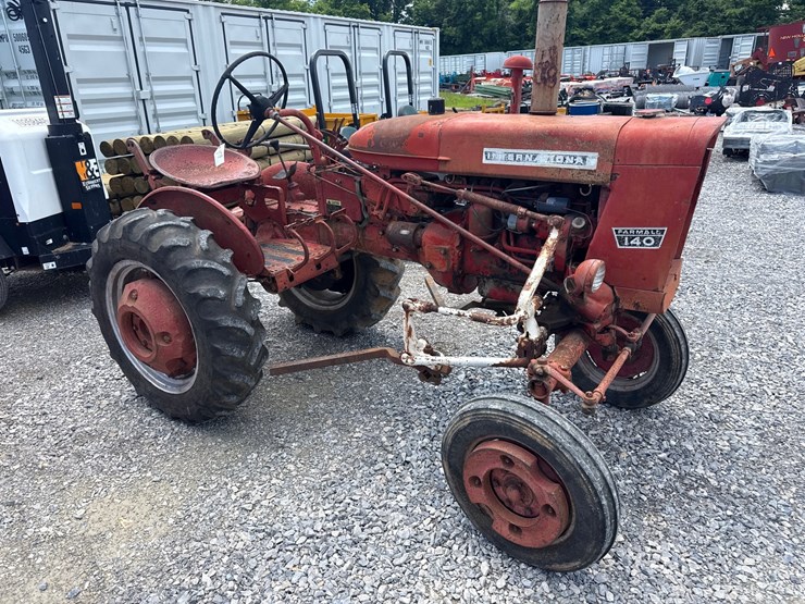case-ih-140-image-1