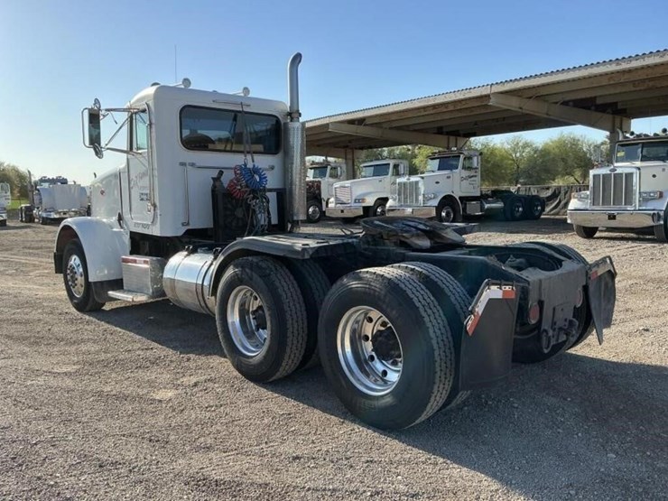 1999-peterbilt-357-image-6