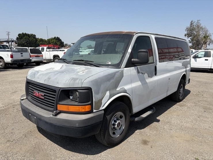 2011-gmc-3500-image-1