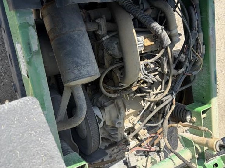 john-deere-gator-image-7