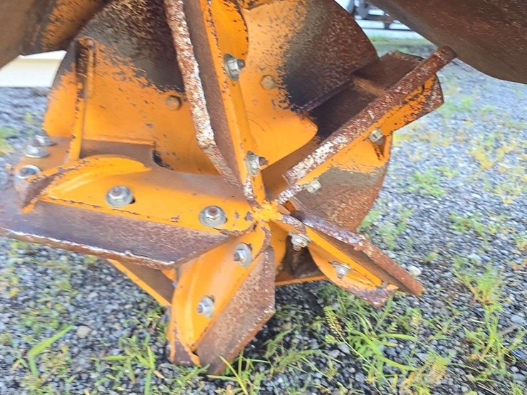 hurricane-side-arm-ditcher,-3pt,-big-1000pto,-3-hyd.-remotes,-rear-dolly-wheels,-side-counter-weight-image-10