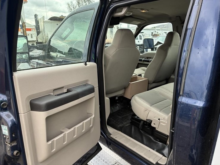 2008-ford-f550-xlt-image-26