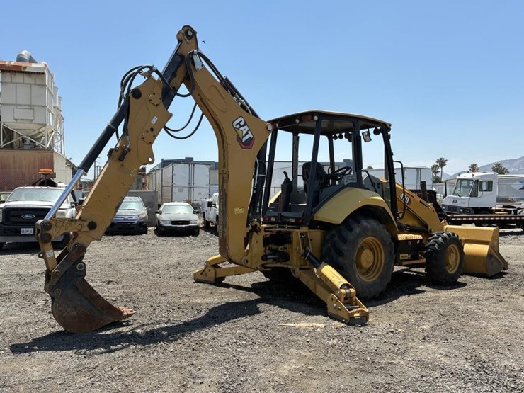 2022-caterpillar-430-image-3