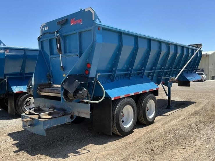 2020-versa-v-bottom-spreader-trailer-image-4