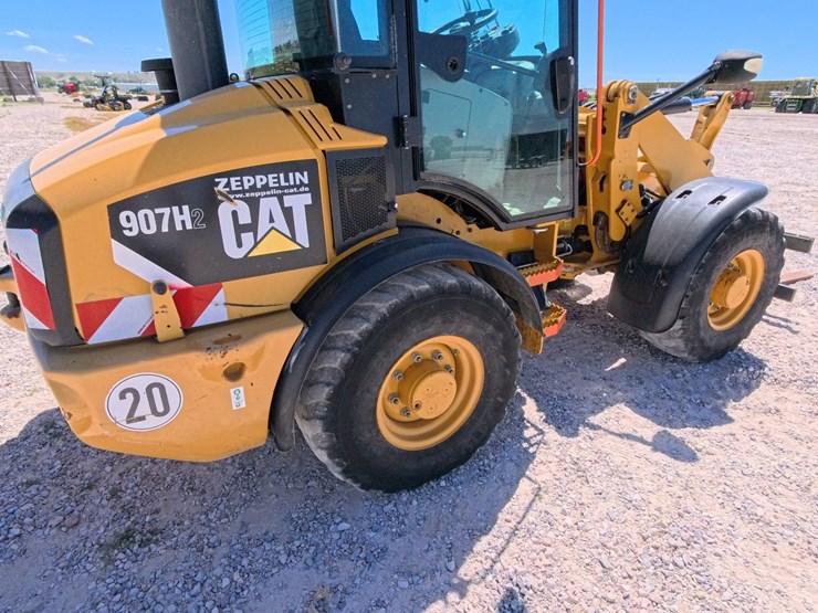 2014-caterpillar-907h2-image-40