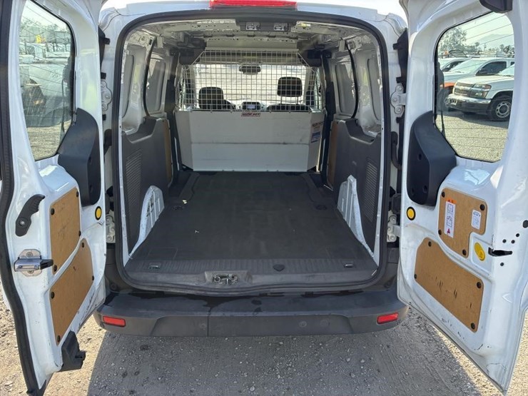 2020-ford-transit-connect-image-12
