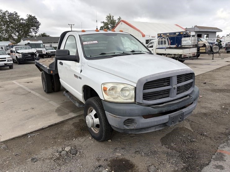 2009-dodge-ram-3500-image-2