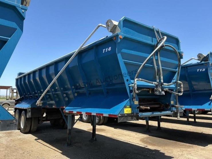 2018-versa-v-bottom-spreader-trailer-image-3