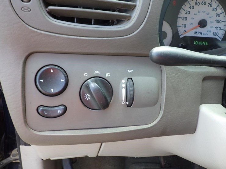 2006-dodge-grand-caravan-image-21