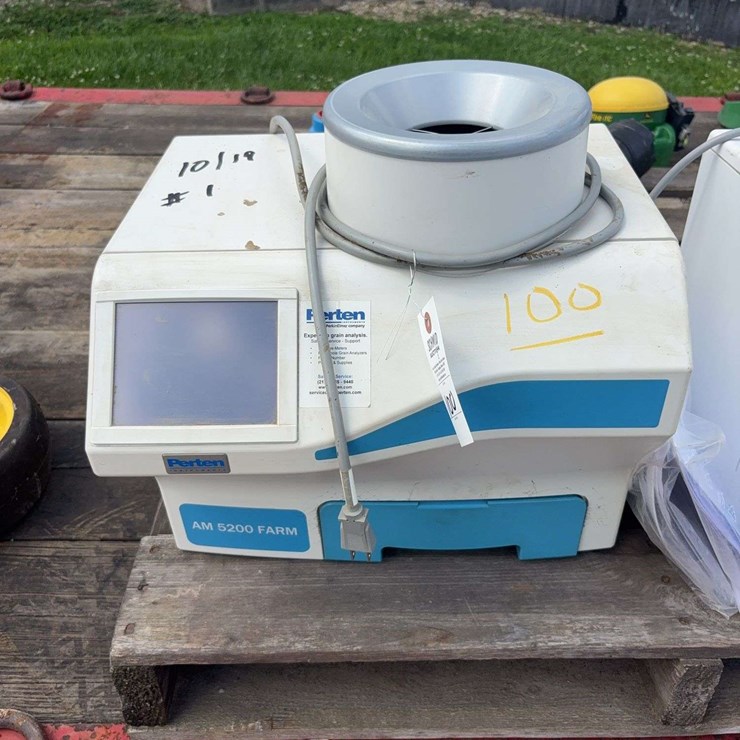 2019 Perten AM 5200 Moisture Tester