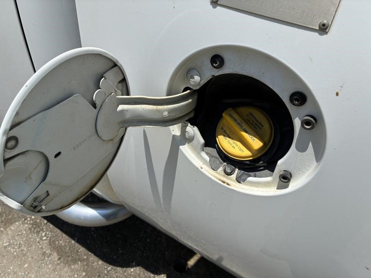 2012-gmc-sierra-2500-image-6