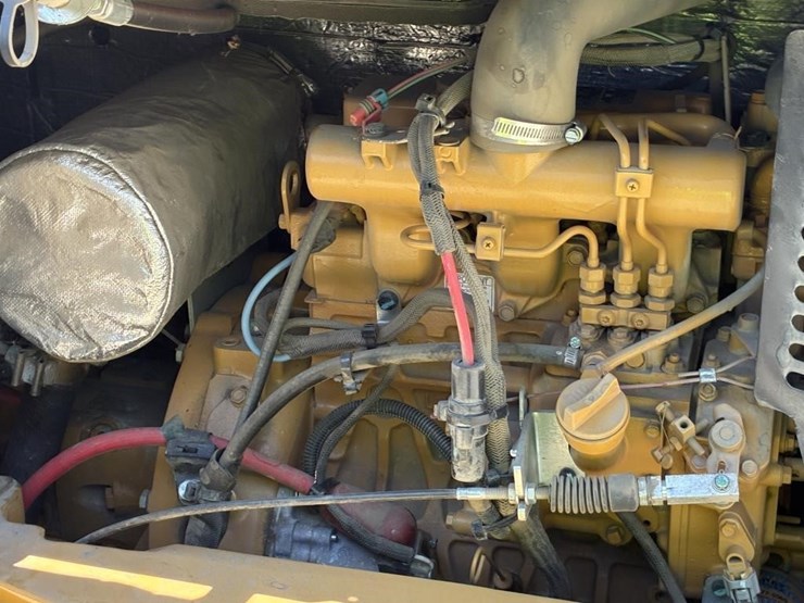 2020-caterpillar-303.5-image-29