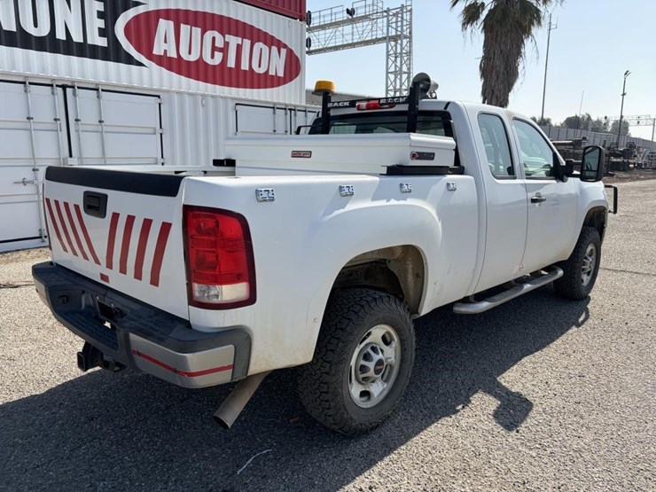 2012-gmc-sierra-2500-image-3