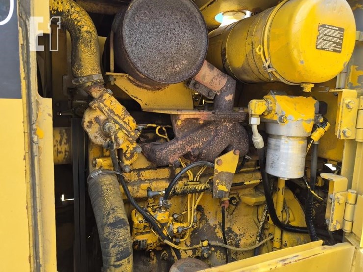 1989-deere-344e-image-14