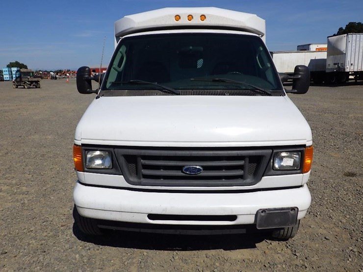 2007-utility-van-image-2