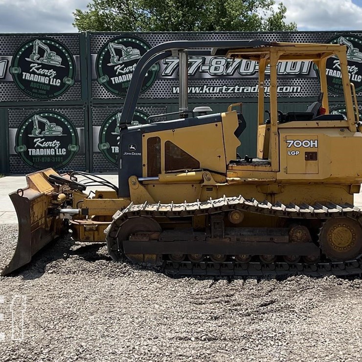2004 DEERE 700H
