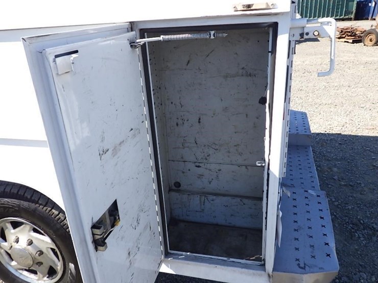 2007-utility-van-image-19