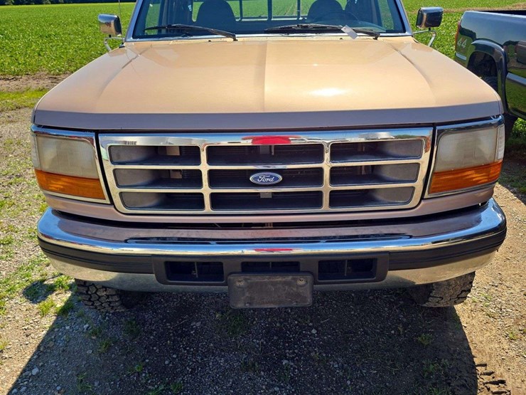 1996-ford-f-250-xlt,-extended-cab,-5.8l,-gas,-bench-seat,-cloth,-4wd,-power-windows,-dmi-bumper,-gooseneck-ball,-spare-tire,-177,236-miles,-gas,-vin--1fth26h9tea7672-image-2