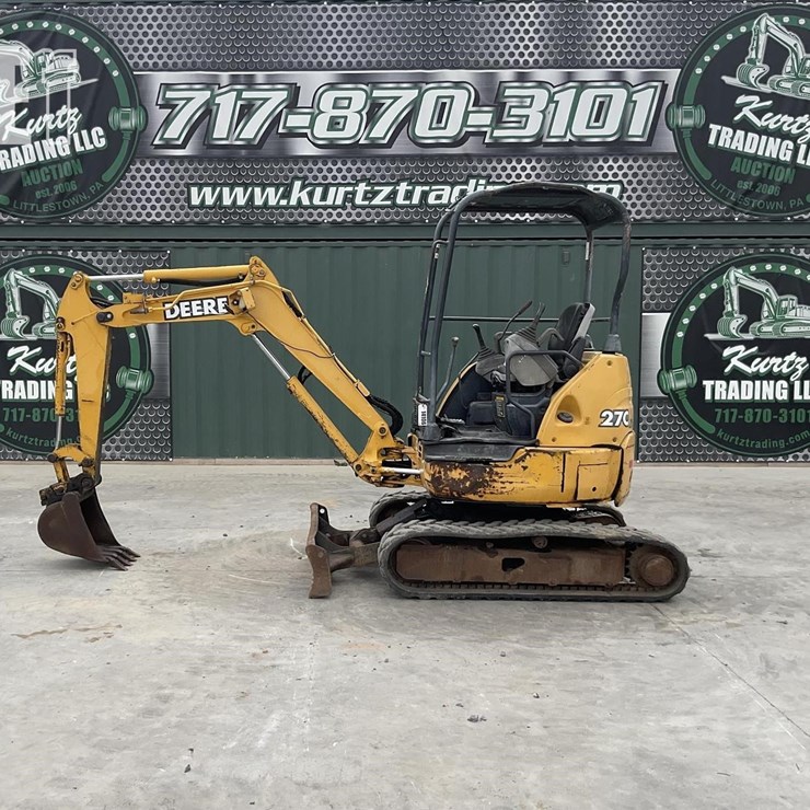 2005 DEERE 27C