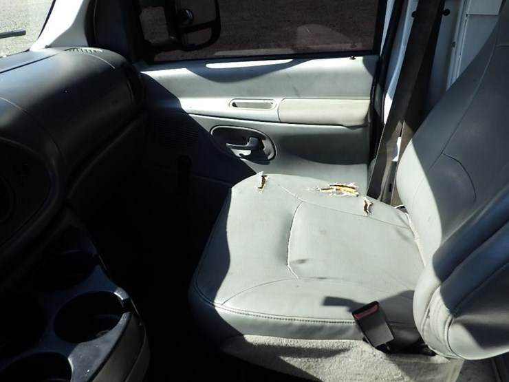 2007-utility-van-image-34