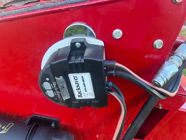 2018-buhler-farm-king-1070-image-15