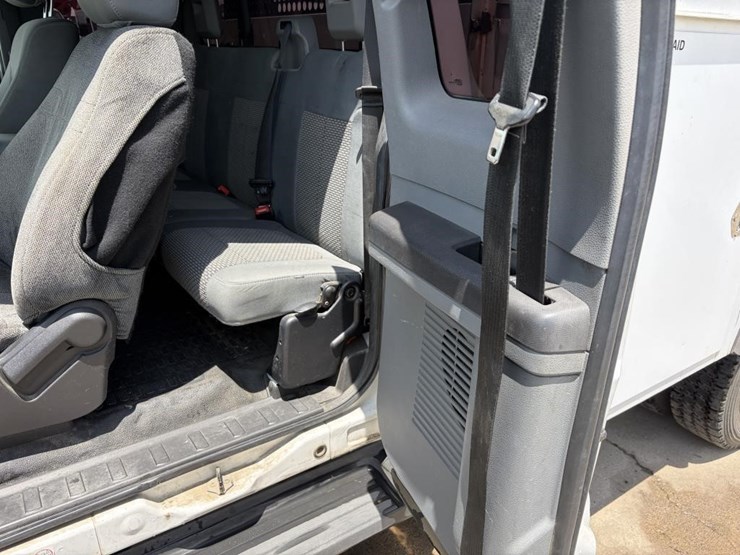 2012-ford-f450-image-12