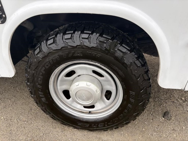 2017-ford-f350-xl-image-5