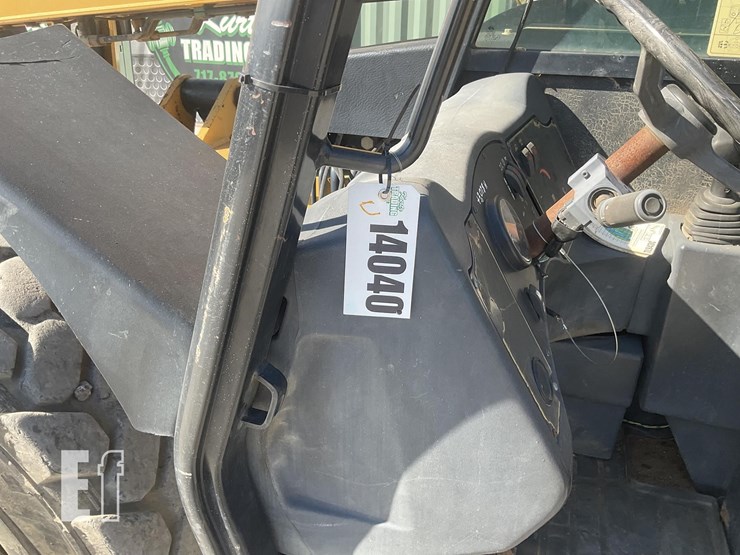 2014-caterpillar-tl943c-image-18