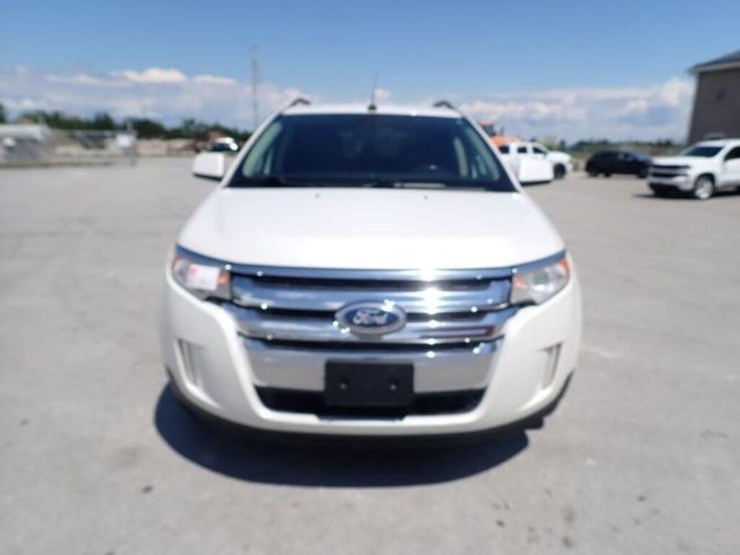 2011-ford-edge-image-2