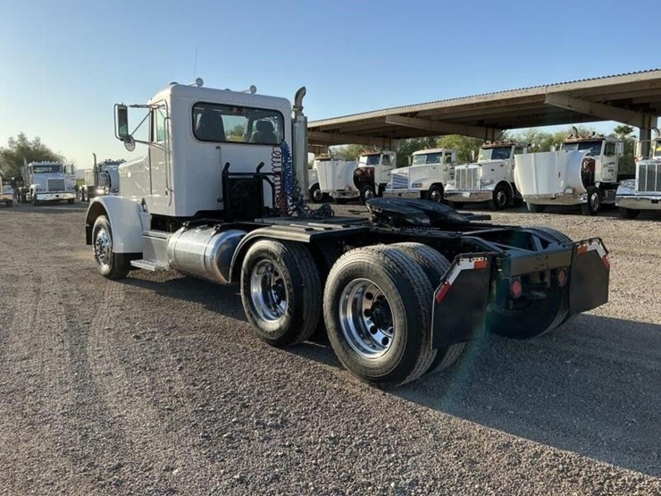 1997-peterbilt-379-image-6