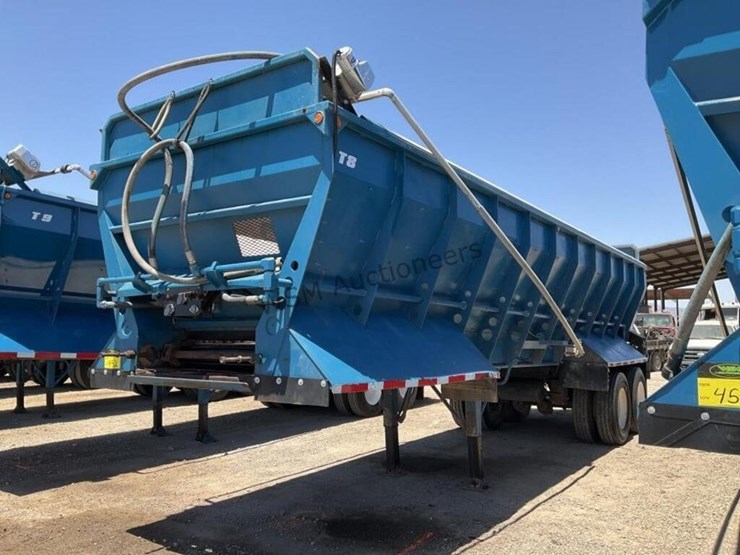 2012-versa-v-bottom-spreader-trailer-image-1