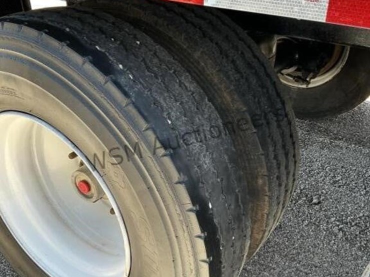 2020-versa-v-bottom-spreader-trailer-image-8