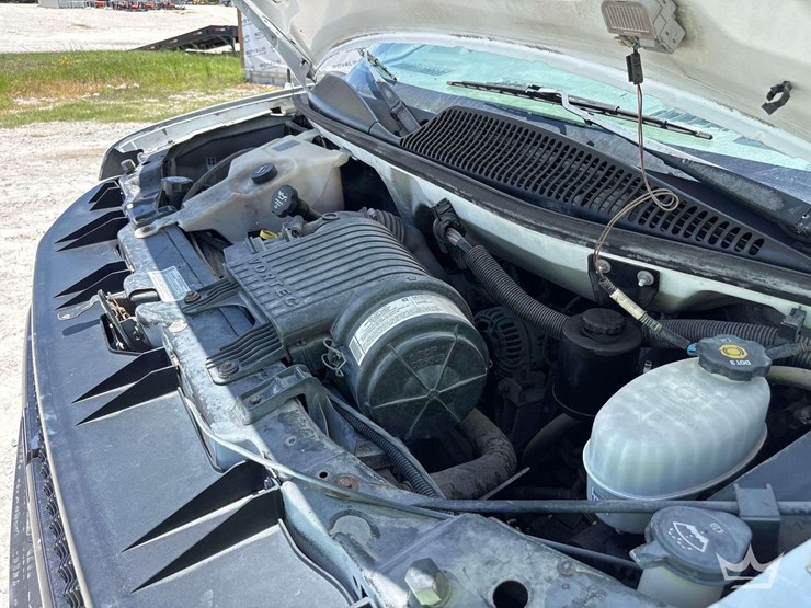 2005-gmc-2500-image-8