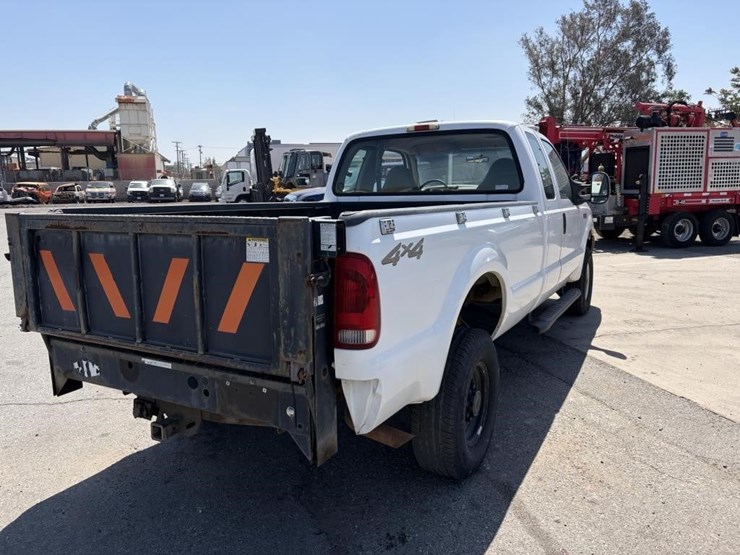 2004-ford-f350-image-3