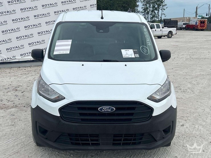 2022-ford-transit-connect-image-26