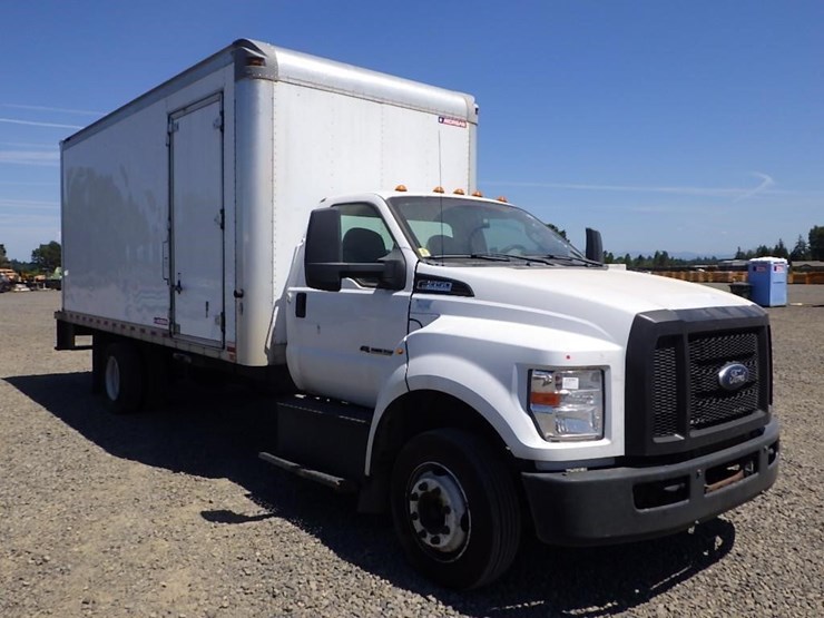 2017-ford-650-image-3