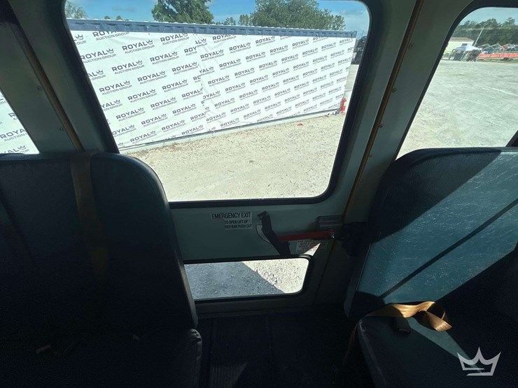 2013-ic-corporation-pb105-school-bus-image-21