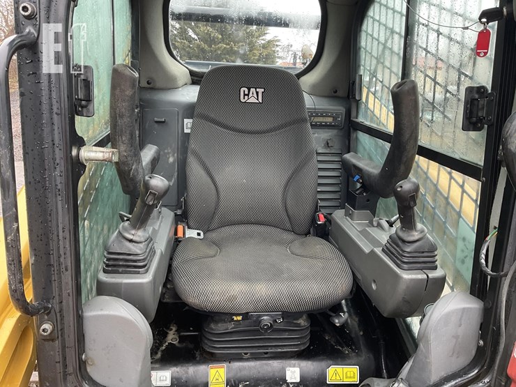 2021-caterpillar-259d3-image-13