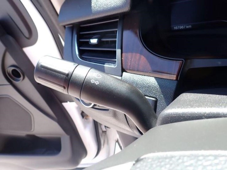 2011-ford-edge-image-16