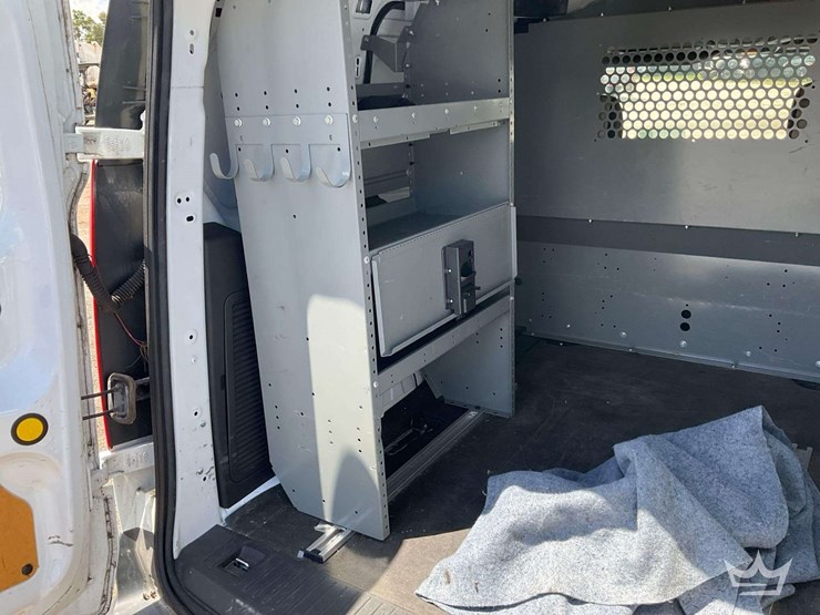 2016-ford-transit-connect-image-36